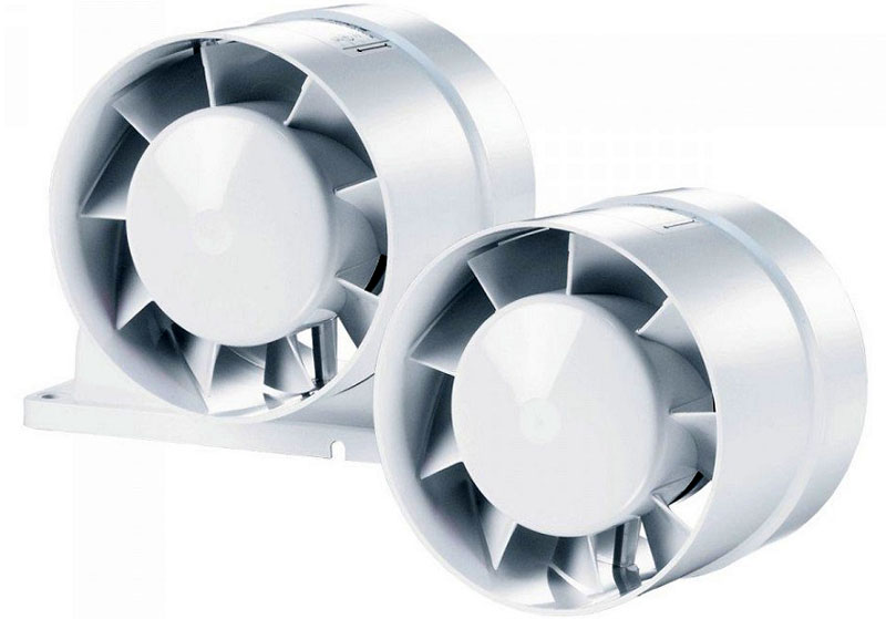 Найчастіше такі моделі називають повітряними   клапанами   , Але як би її не назвали, суть залишається однією - витяжка повітря за допомогою вентилятора