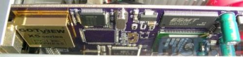 Зверніть увагу, що PCI-E слот всього один, тому можна використовувати його або під більш потужну відеокарту, або під ТВ-тюнер, що і було зроблено