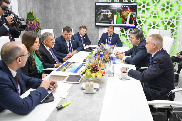 Угода про наміри між Республікою Татарстан і Федеральним агентством морського і річкового транспорту було підписано сьогодні на полях Петербурзького міжнародного економічного форуму, повідомляє прес-служба Президента РТ